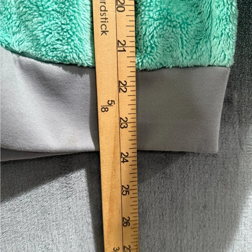 The North Face Girls Size L Soft Fuzzy Bermuda Green Fleece Hooded Jacket
